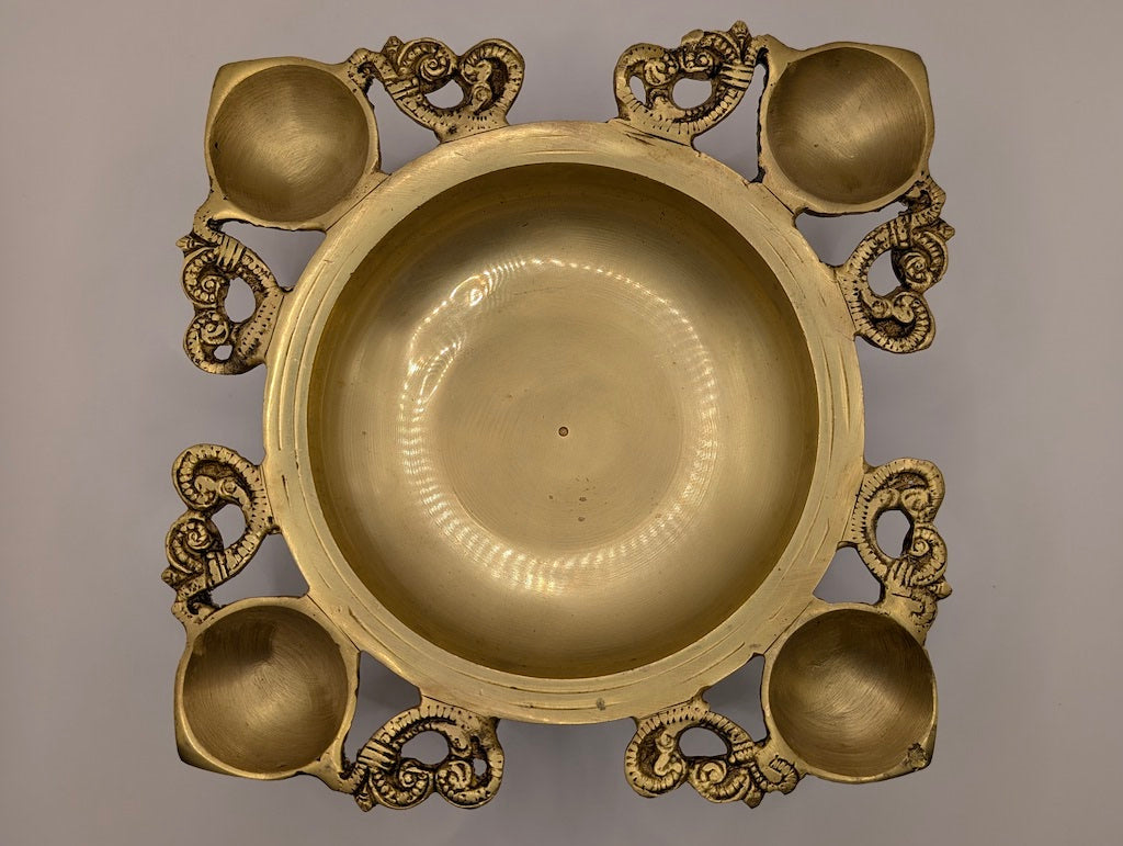 Uruli with Four Lamps – Decorative Bowl with Illuminating Lamps