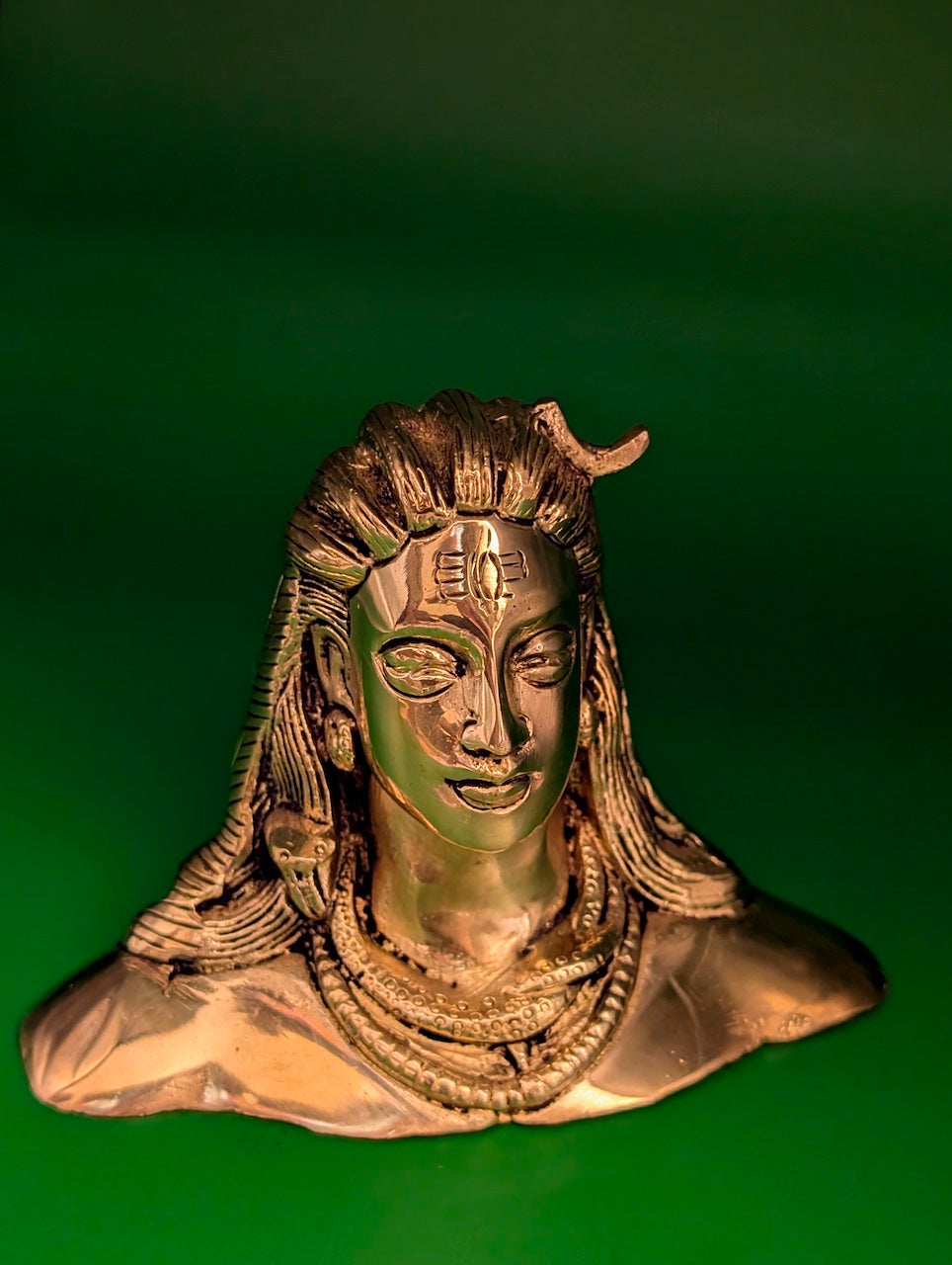 Adiyogi Brass Idol – Glistening Like the Sun