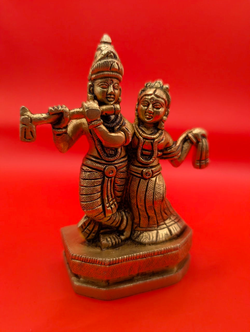 Radhe Krishna Dancing Figurine – A Symbol of Love & Harmony