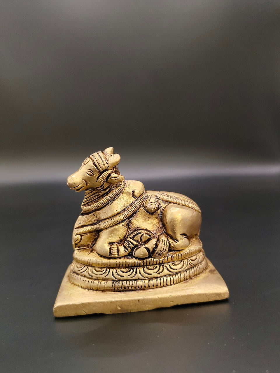 Nandi Figurine – Divine Symbol of Prosperity and Good Luck