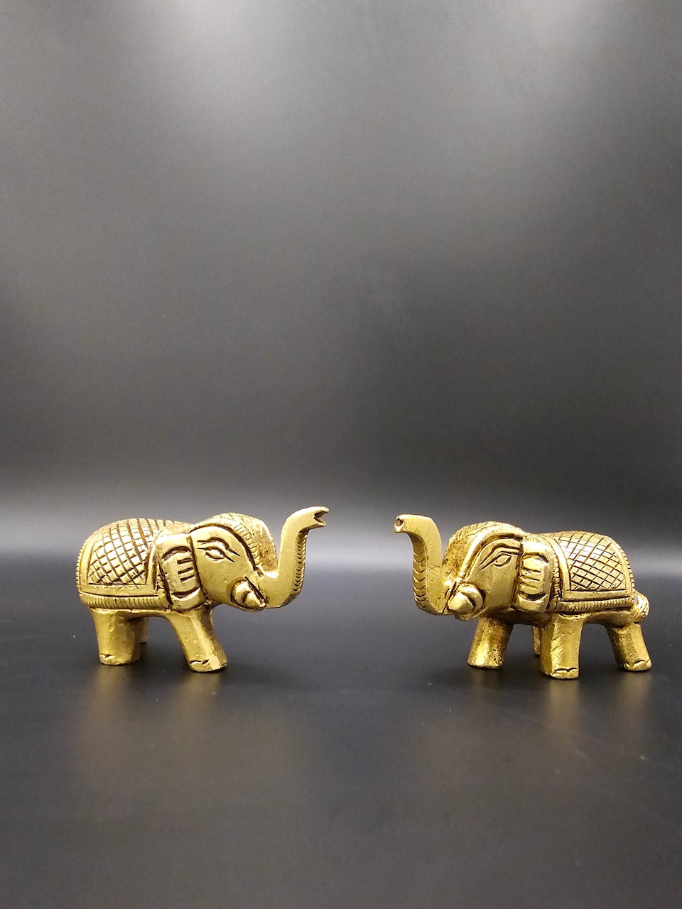 Miniature Pair of Elephants – Intricate Brass Decor